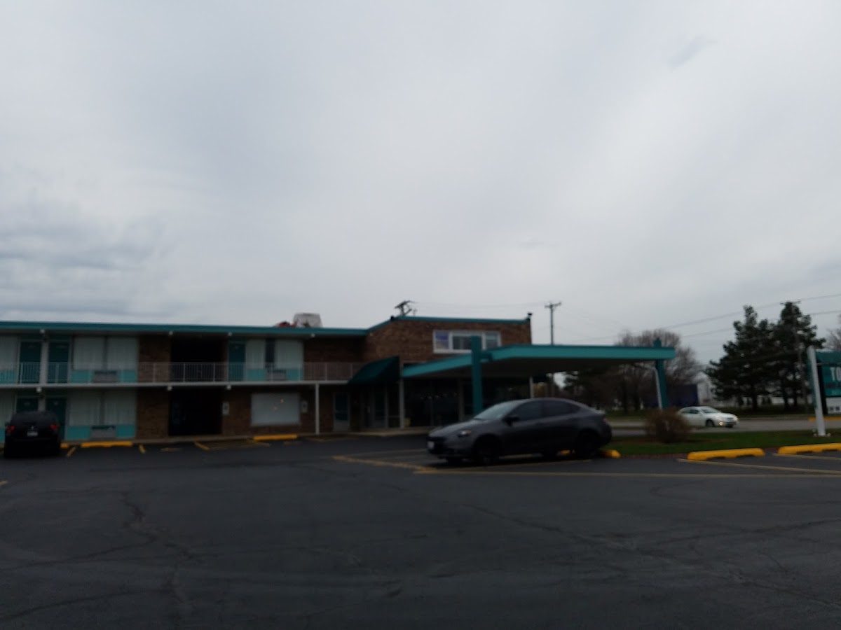 AAA Tower Inn & Suites